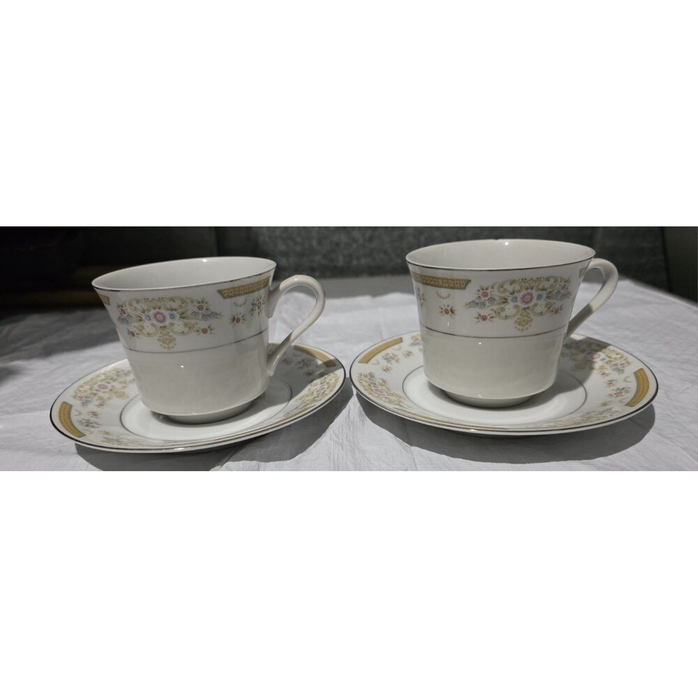 2 Pieces Signature Collection, Select Fine China 117 CORONET Tea Cup an saucer
